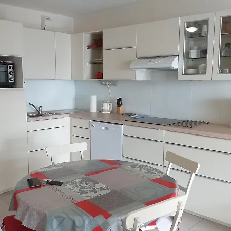 Location De Vacances - - Bonne Source T2 Cabine - Face Mer * بورنيشّيه